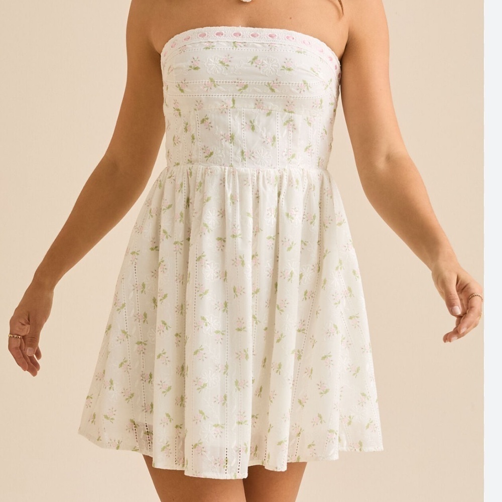 NWOT Altar’d State Floral White and Pink Size Large Strapless Dress